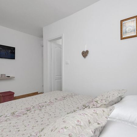 Holiday Home Danica Ozici エクステリア 写真