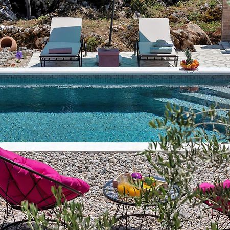 Holiday Home Danica Ozici エクステリア 写真