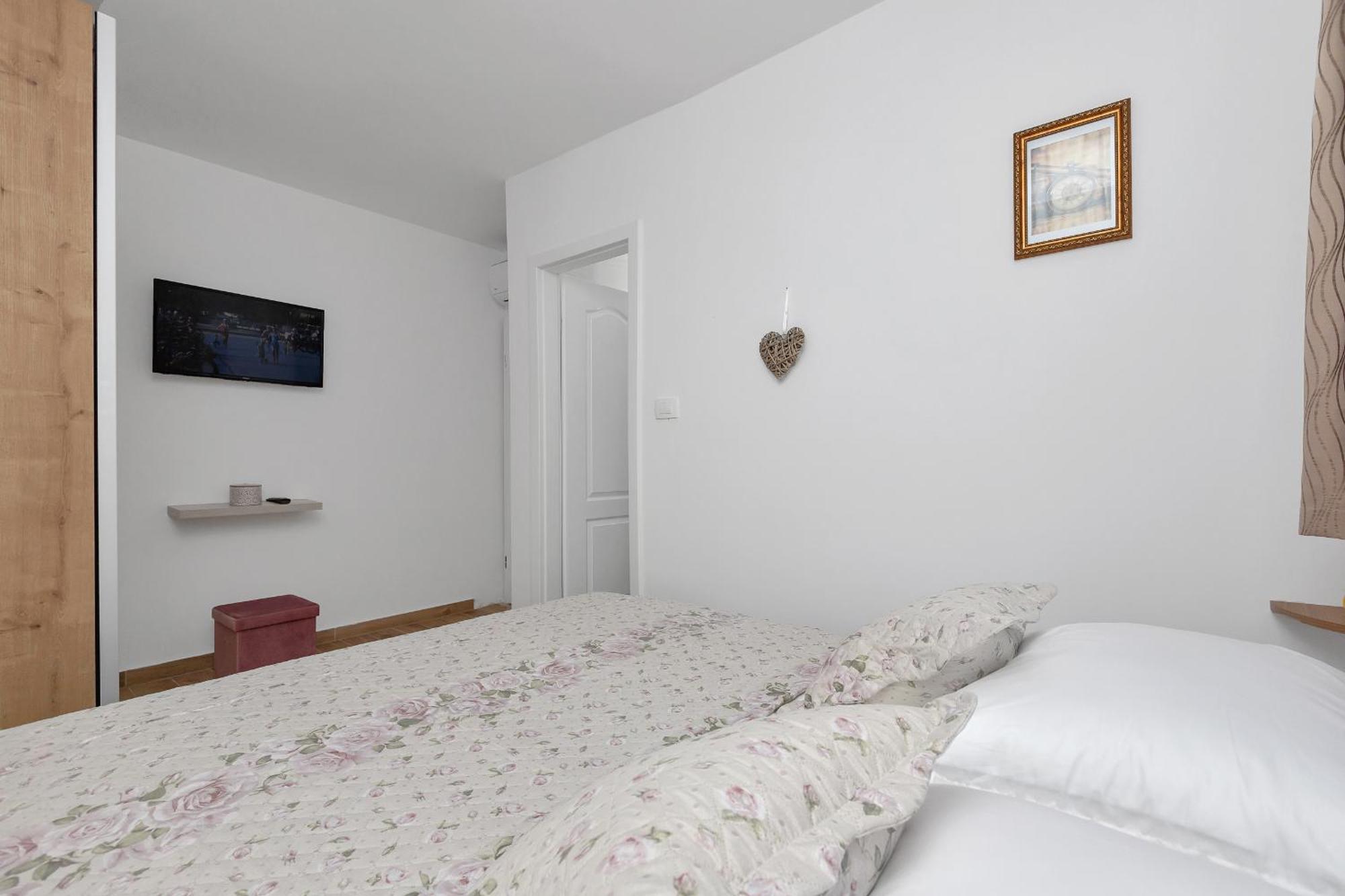 Holiday Home Danica Ozici エクステリア 写真